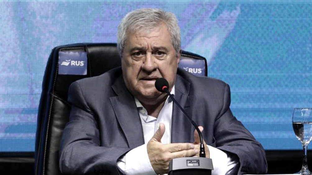 Ameal, entre Riquelme, el Consejo de Fútbol y el futuro del equipo