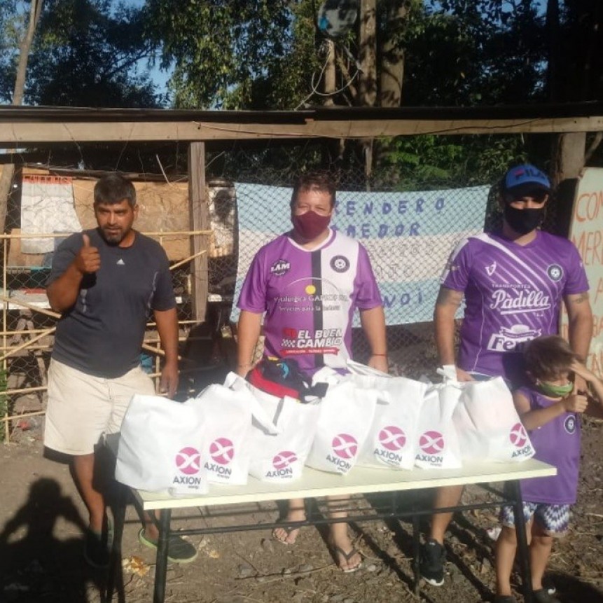 LA S.F.C.C ENTREGO ROPA Y CALZADO EN EL DIA DE REYES