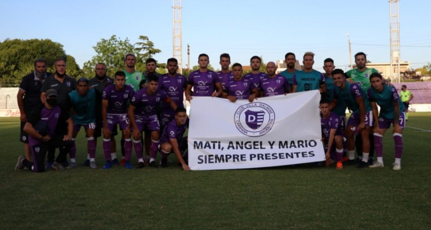 EL HOMENAJE DE VILLA DALMINE A SUS HINCHAS FALLECIDOS