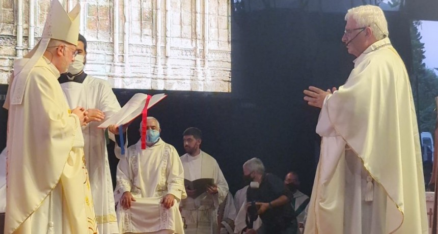 Abella acompañó la Ceremonia de Ordenación del Monseñor Justo Rodríguez Gallego 