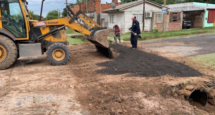 El Municipio reparó un cruce de calle en Las Acacias