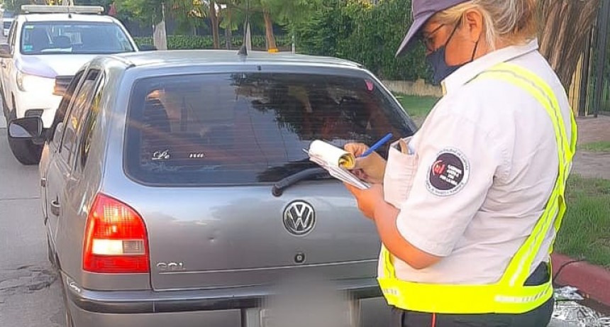 Secuestran 14 vehículos y labran más de 30 multas durante el fin de semana