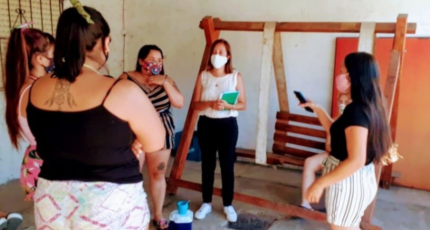 Más vecinas se suman a la presentación de proyectos artesanales