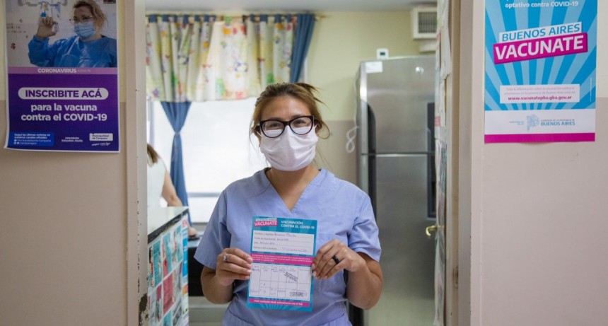 Se comenzó a aplicar la segunda dosis de la vacuna contra el COVID-19 al personal de salud