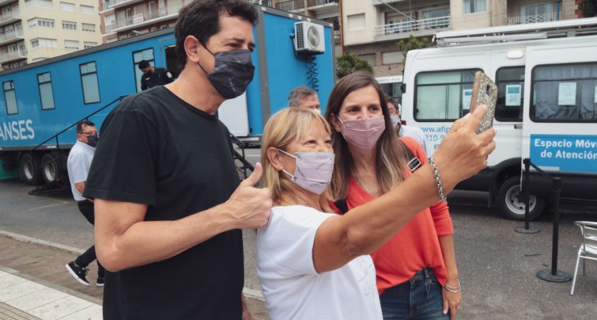  En Mar del Plata : RAVERTA Y WADO DE PEDRO RECORRIERON EL OPERATIVO ANSES VERANO