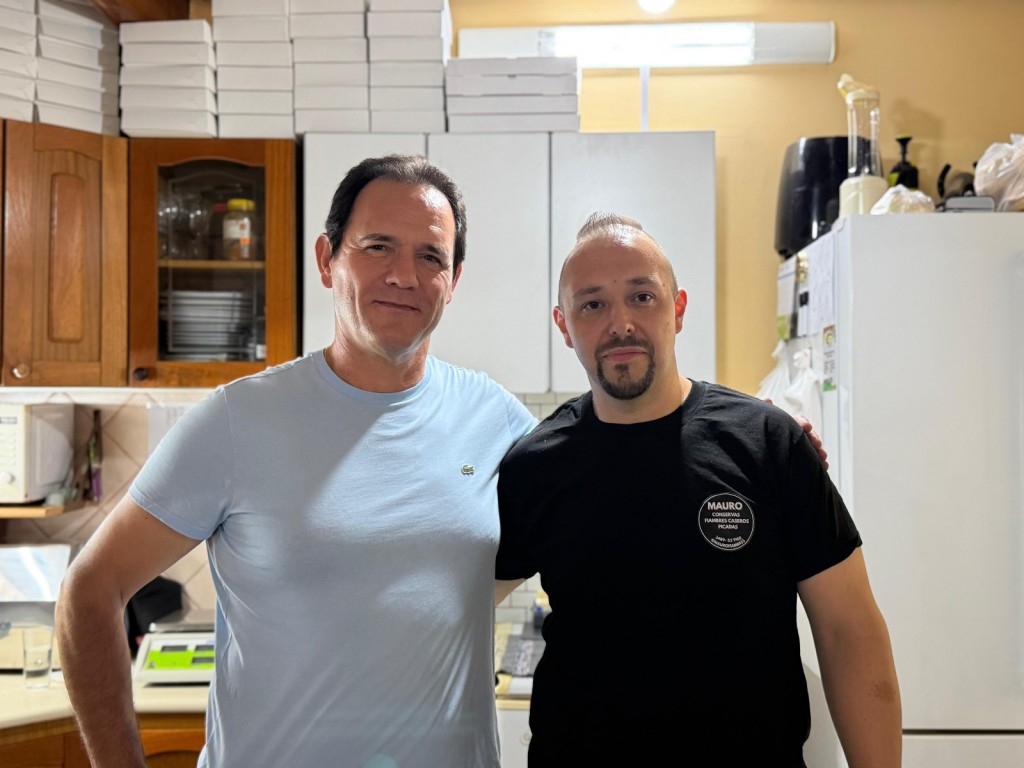 La CUCEI acompaña y potencia el emprendedurismo local: visita a “Mauro Fiambres”