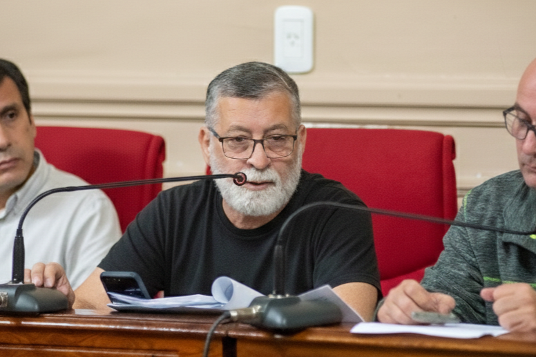 Filosi : “Garello es una ‘mercenaria’ que miente y toma de ignorantes a los vecinos de Campana”