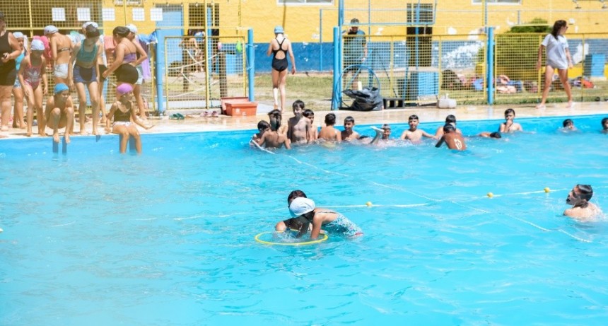 Concejales y la necesidad de un polideportivo ante el reclamo de familias por cupos para la Colonia Municipal