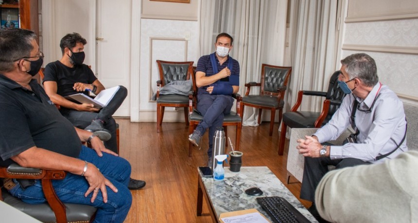   Abella se reunió con radioaficionados de la ciudad