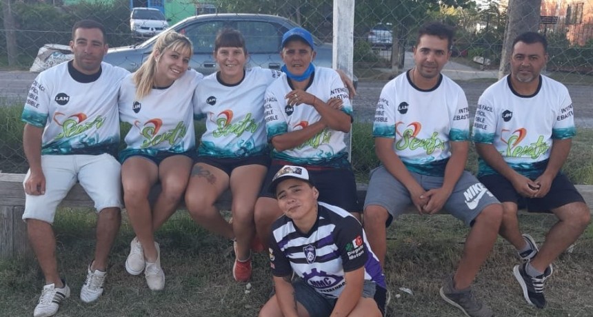 Militantes  acompañaron un torneo solidario de fútbol femenino   