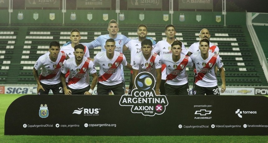 River Plate marcó presencia en su debut: goleó a Defensores de Pronunciamiento (ER)