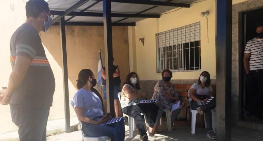 Se acuerdan acciones con vecinos para optimizar el servicio de recolección de residuos en barrios   