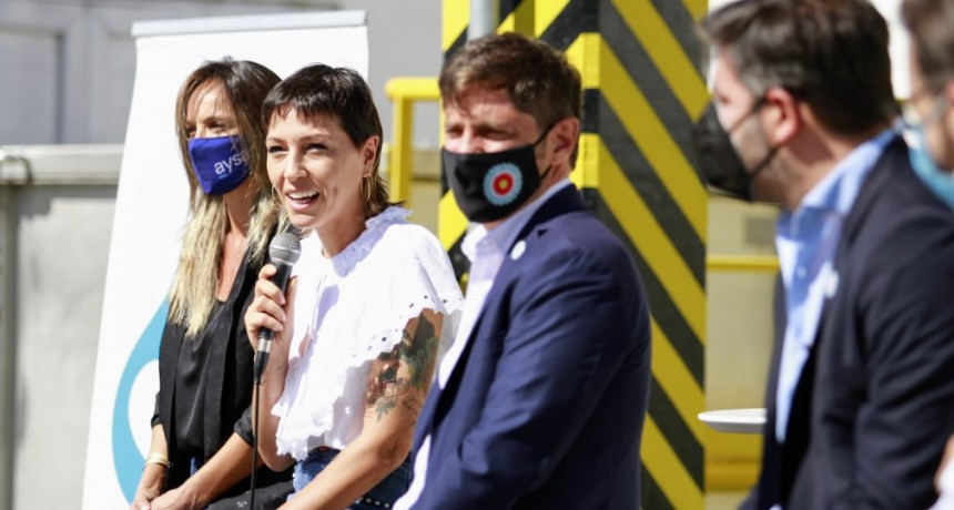  QUILMES : Kicillof, Mendoza y Galmarini inauguraron obras cloacales y de agua potable en barrio Itatí 