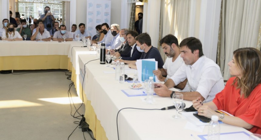 Kicillof anunció la vacunación libre de dosis de refuerzo para personas mayores de 30 años 