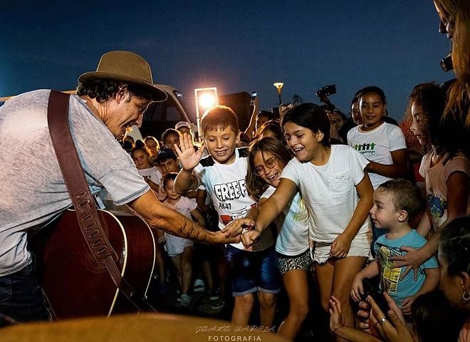COTI   convocó a una multitud   en la gira solidaria 