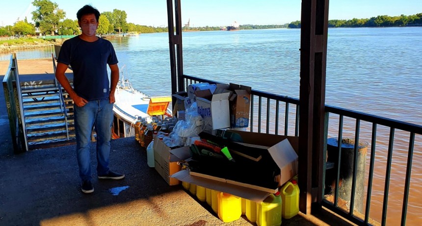 Alejo sarna entregó kits de limpieza a escuelas del delta