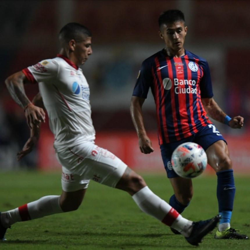 SAN LORENZO SE DESINFLO FRENTE A HURACAN