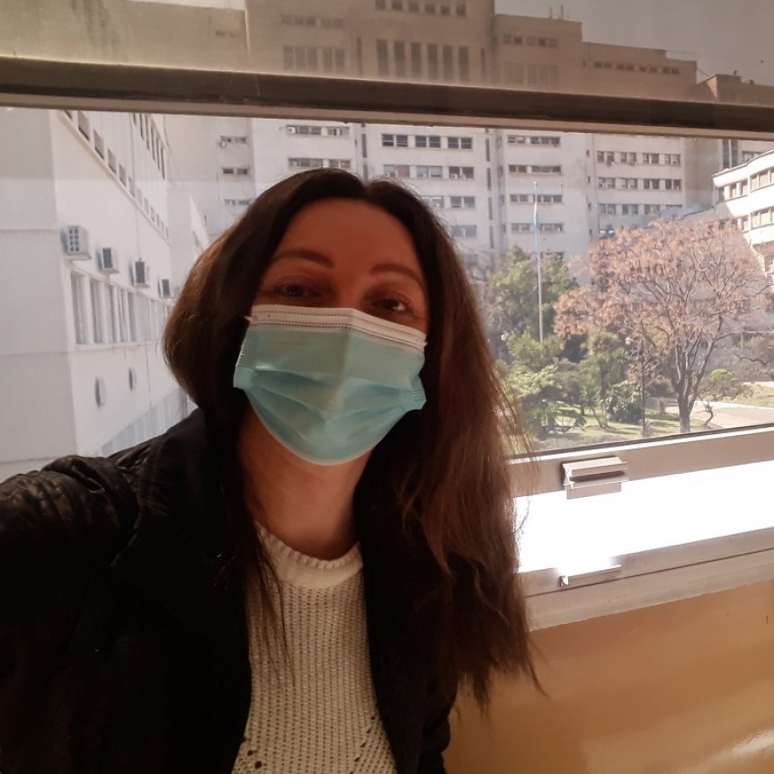 Eliana Matko una vecina de Campana voluntaria en la Argentina de la vacuna de Pfizer