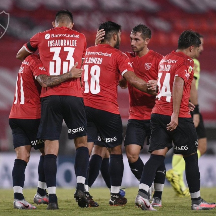 Independiente goleó 6 a 0 a Sarmiento y quedó como líder de la Zona 2 