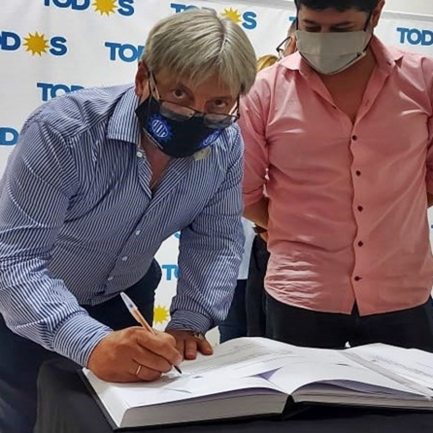 Abel Furlán acompaña a Máximo Kirchner en el PJ