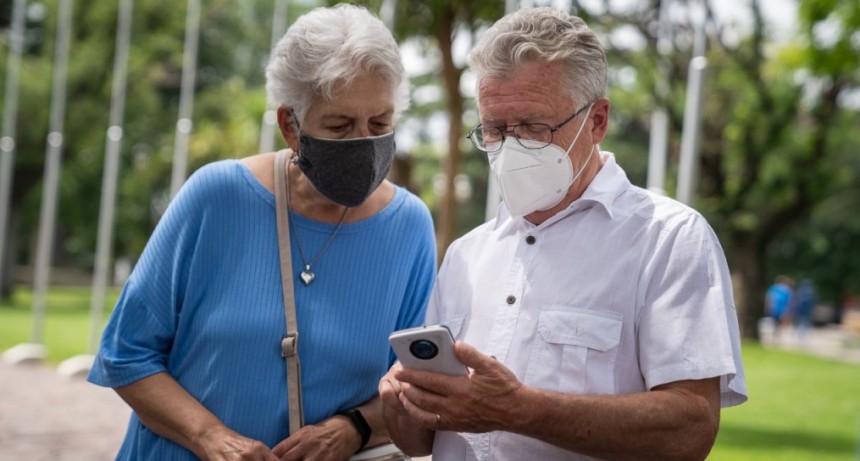 Adultos mayores podrán recibir la vacuna Sinopharm