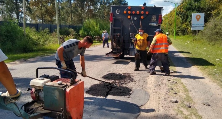 Se realizaron nuevas tareas de bacheo en Ruta 4