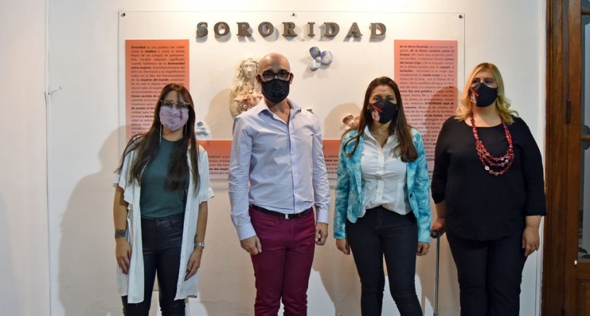 En el salón Ezio Mollo, se inauguró la obra SORORIDAD