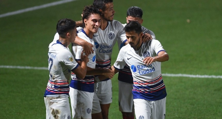 Gattoni dio positivo de Covid-19 en la previa del debut por Copa Sudamericana