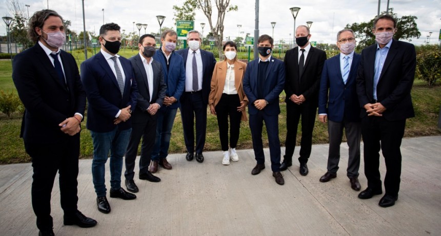 MERLO :  Alberto Fernández y Kicillof presentaron el programa “Paradas Seguras” y pusieron en funcionamiento 60 nuevos patrulleros 