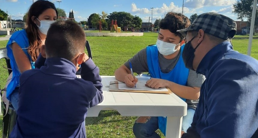 Romano llevó el Plan Vacunate! al B° Lubo