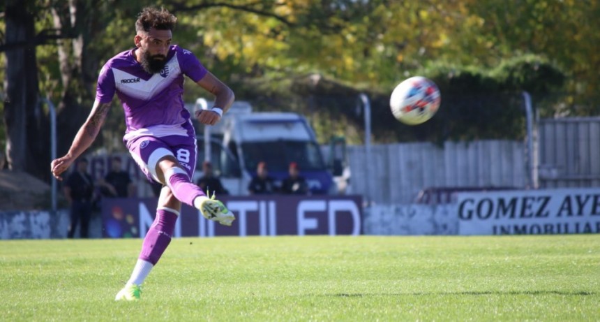 Nicolás Bertochi :  quedamos muy condicionados con la temprana expulsión de Tello