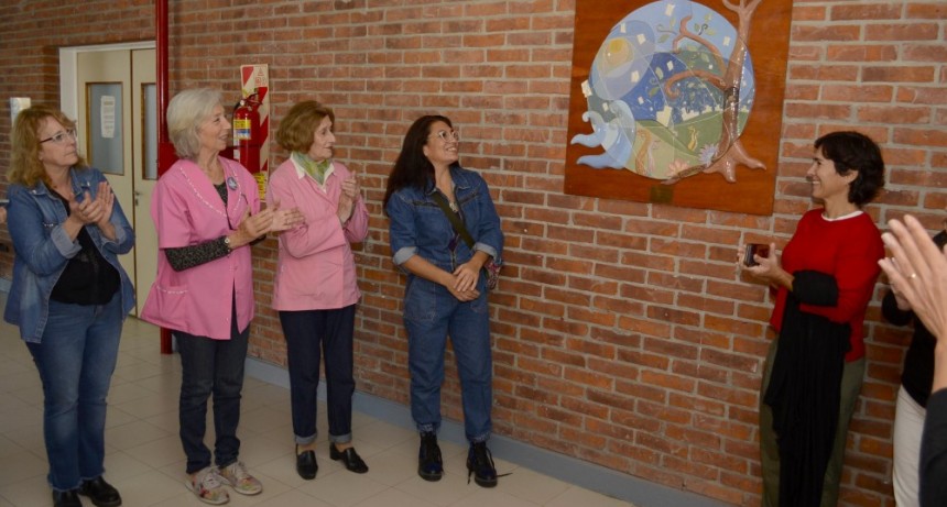 Artista campanense donó su obra “Pandemia” al hospital San José