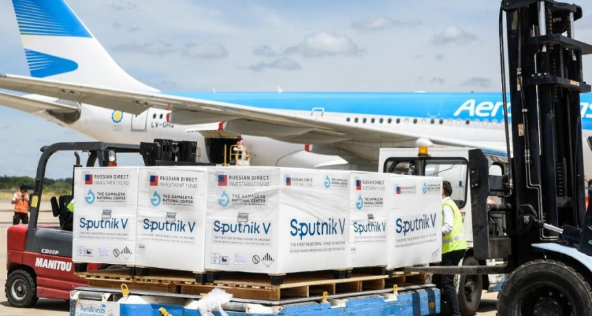 Coronavirus: arribó un vuelo con 765.545 mil dosis de la Sputnik V desde Moscú