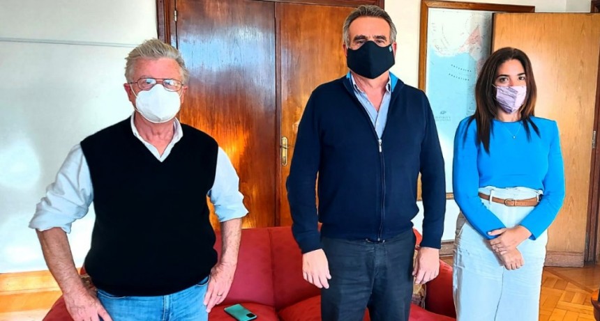 Reunión con el Ministro de Defensa para la llegada de la Operación General Belgrano a Campana