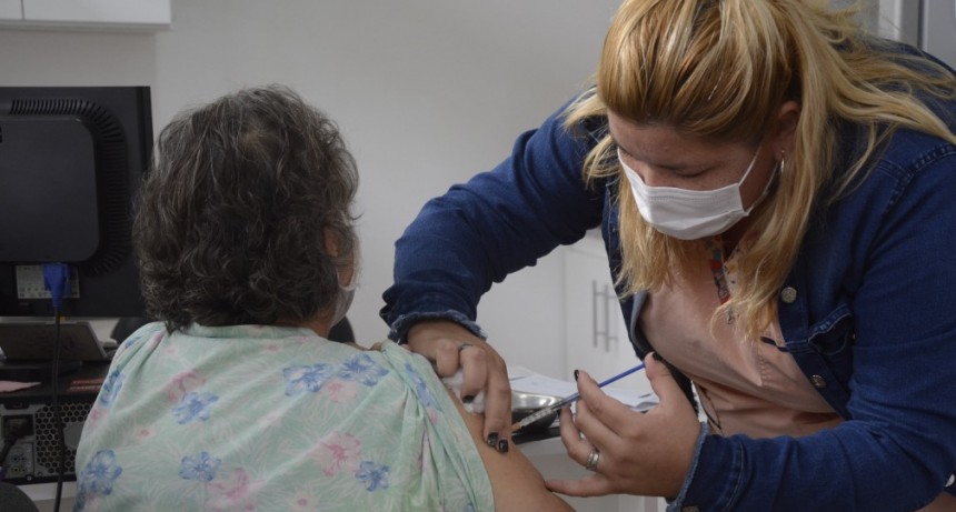 Más de 1.700 vecinos se vacunaron contra la Gripe en la segunda semana de la campaña 
