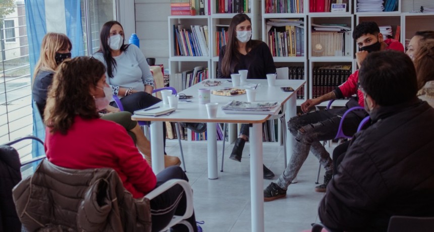   Elisa Abella destacó el esfuerzo de los vecinos que apuestan a terminar el secundario