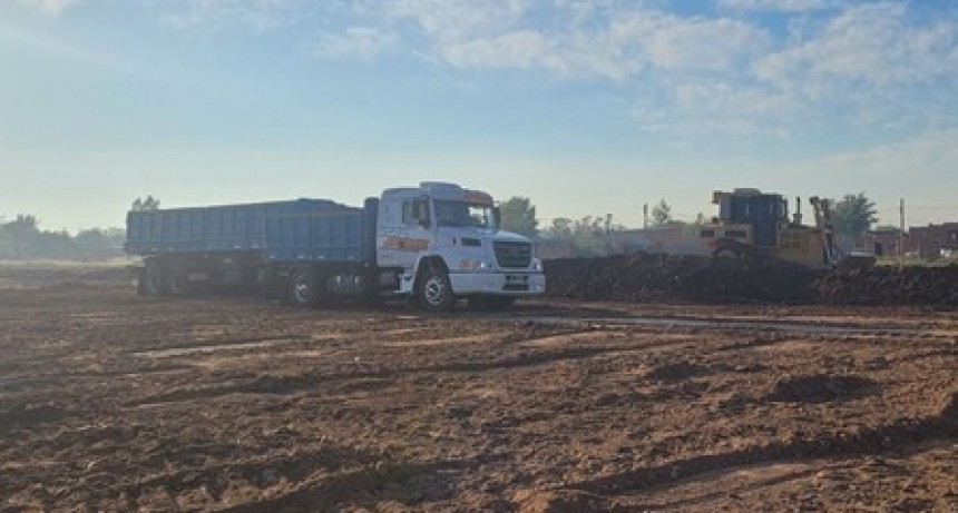 Comenzaron los trabajos para las tres nuevas canchas de fútbol en San Cayetano