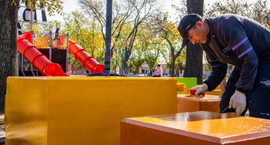 Se concretan nuevas mejoras en la plaza Italia