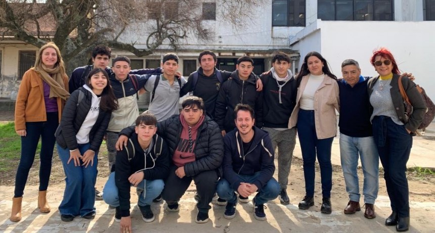 Concejales de Unión por la Patria PJ apoyan el proyecto educativo ambiental de EET 1