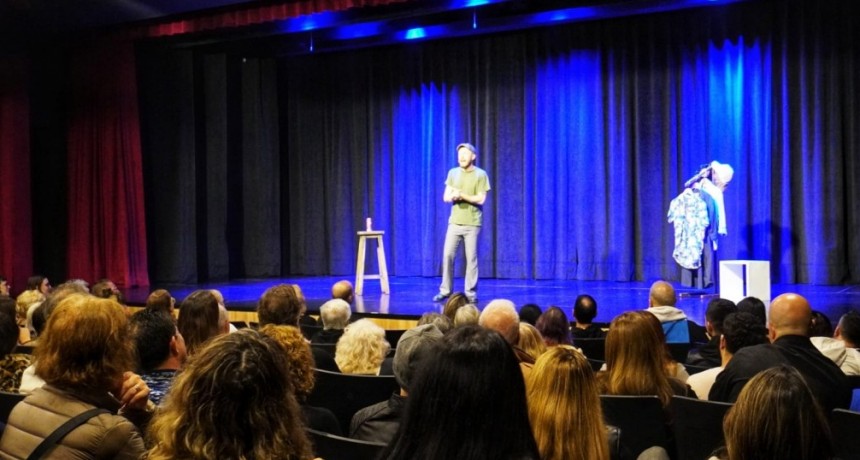 Tras la presentación de Pablo Picotto a sala llena, el Pedro Barbero suma nuevas propuestas teatrales