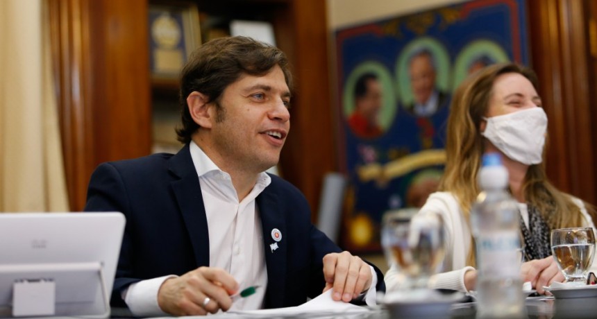 Kicillof conmemoró el Día de la Bandera junto a niños y niñas de los 135 municipios