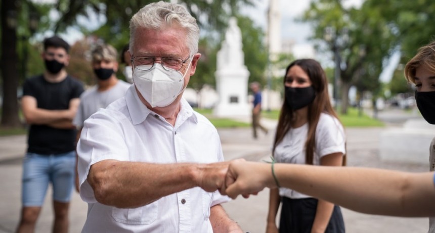 ROMANO : Desde hoy habrá vacunación libre para mayores de 55 años