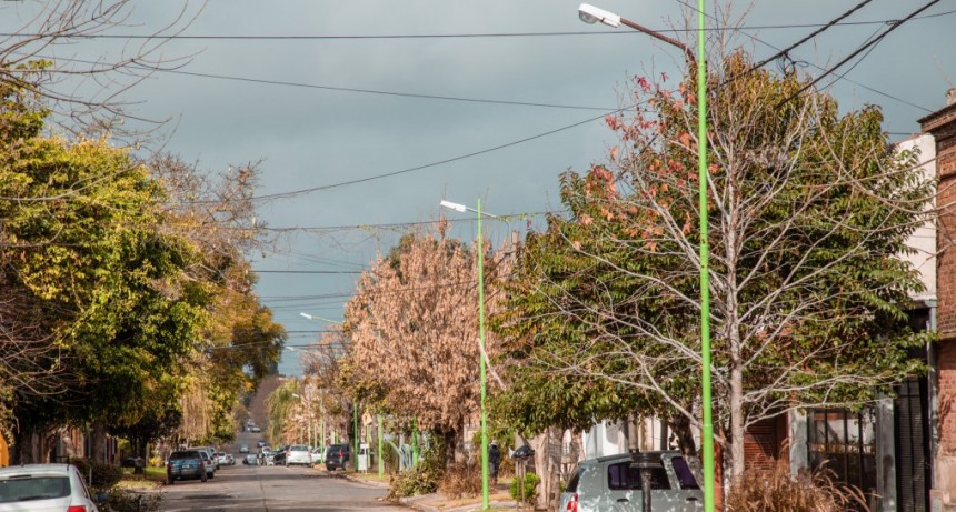 Luminarias LED: el Municipio ya instaló 200 columnas en el casco urbano