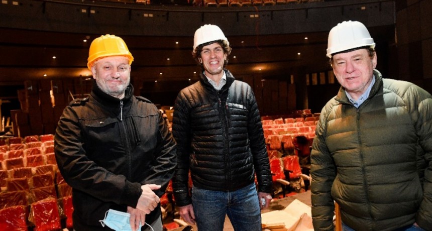 Lousteau, Campanella y el Presidente del Banco Ciudad, Guillermo Laje, recorrieron las obras del Teatro Politeama