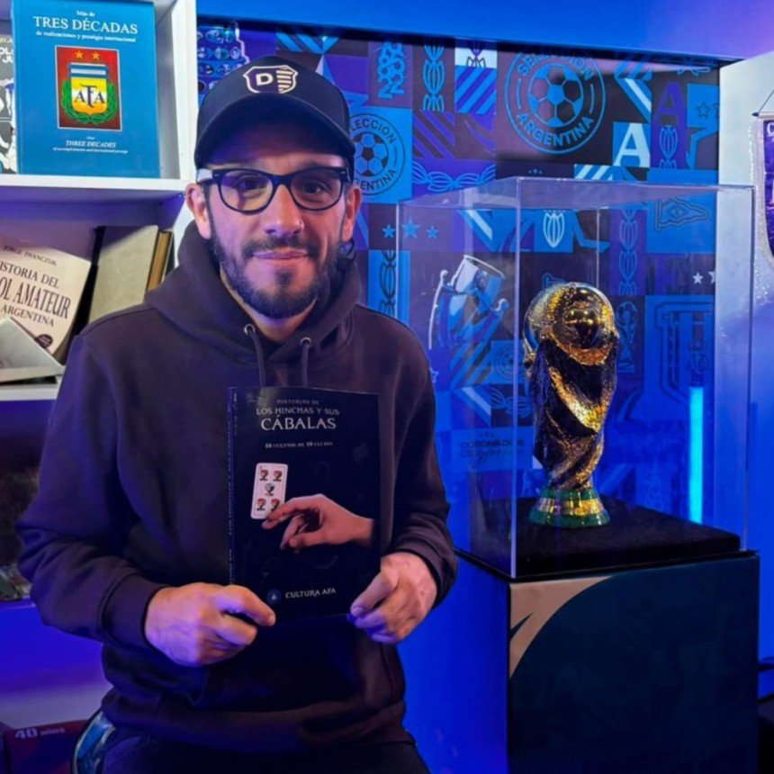 RATOLA REPRESENTANTE DE VILLA DALMINE EN EL NUEVO LIBRO DE AFA