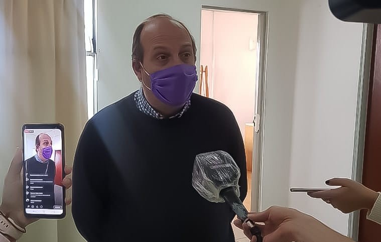 Roses anunció el inicio del programa de asistencia a comerciantes locales para impulsar la venta online