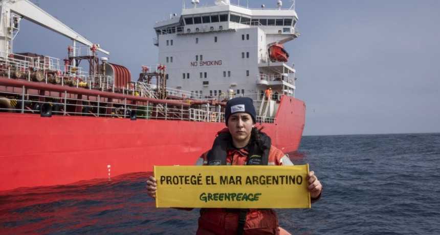 Greenpeace: El Mar Argentino al borde del colapso entre pesqueros y petroleros