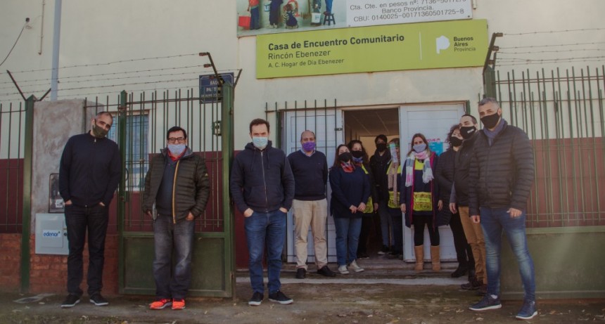 Comerciantes del rubro textil realizaron una importante donación al hogar Ebenezer 