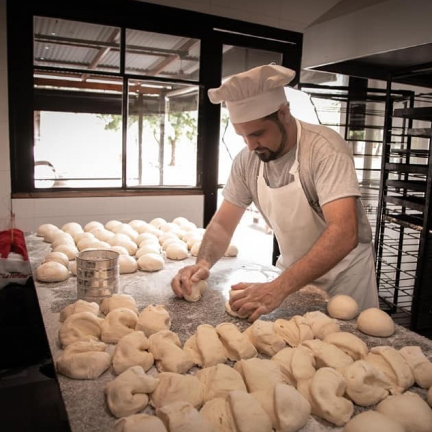 Martín Navazzotti : estamos intentando volver a brindar nuestro servicio gastronómico con un gran esfuerzo