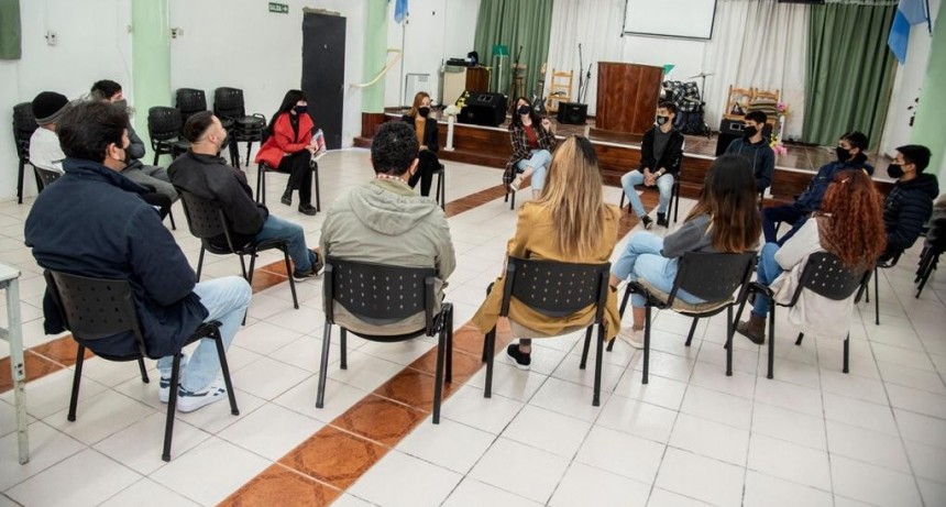 Los programas nacionales Egresar y de formación digital llegan a los jóvenes